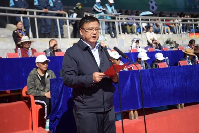 科比&小卡曾乘直升机前往球馆 但天气等原因或使詹姆斯无法效仿